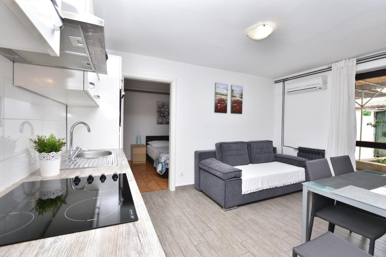 Apartment Ivan Primošten Екстериор снимка