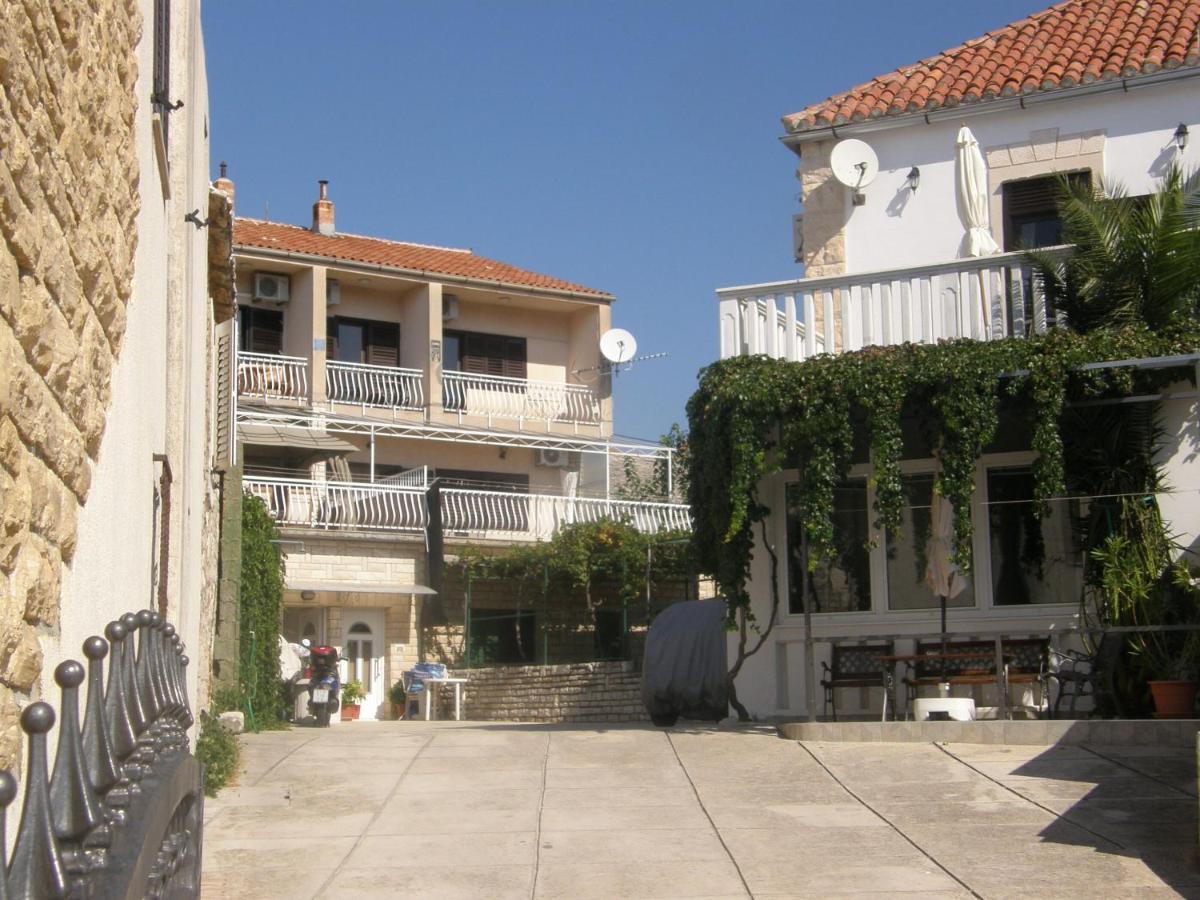 Apartment Ivan Primošten Екстериор снимка