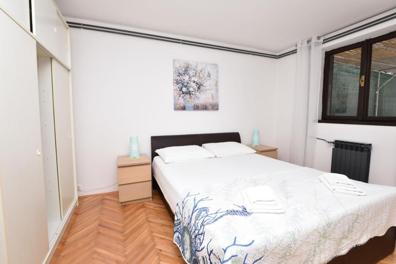 Apartment Ivan Primošten Екстериор снимка